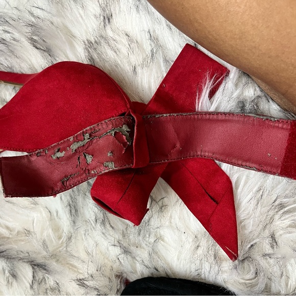 Red Faux Leather Shoes with bow - Picture 5 of 16